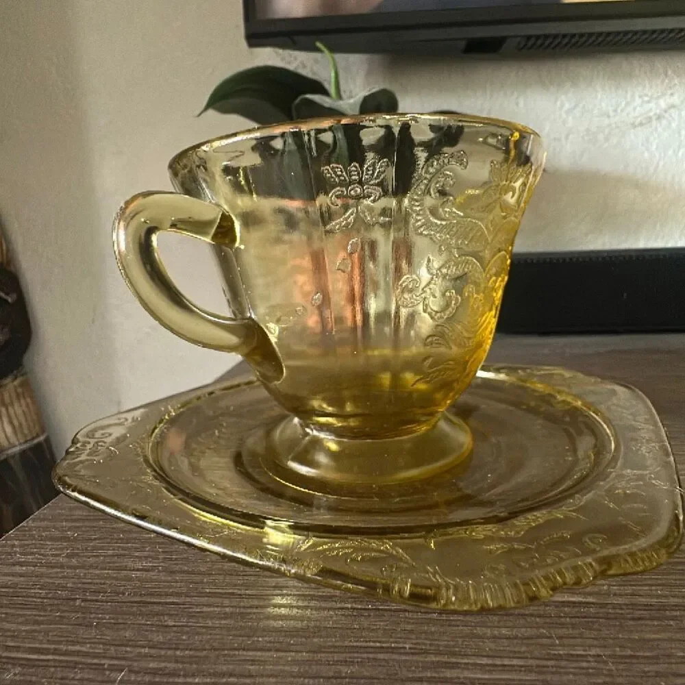 Vintage Federal Glass Yellow Depression Glass Creamer & saucer vintage glass